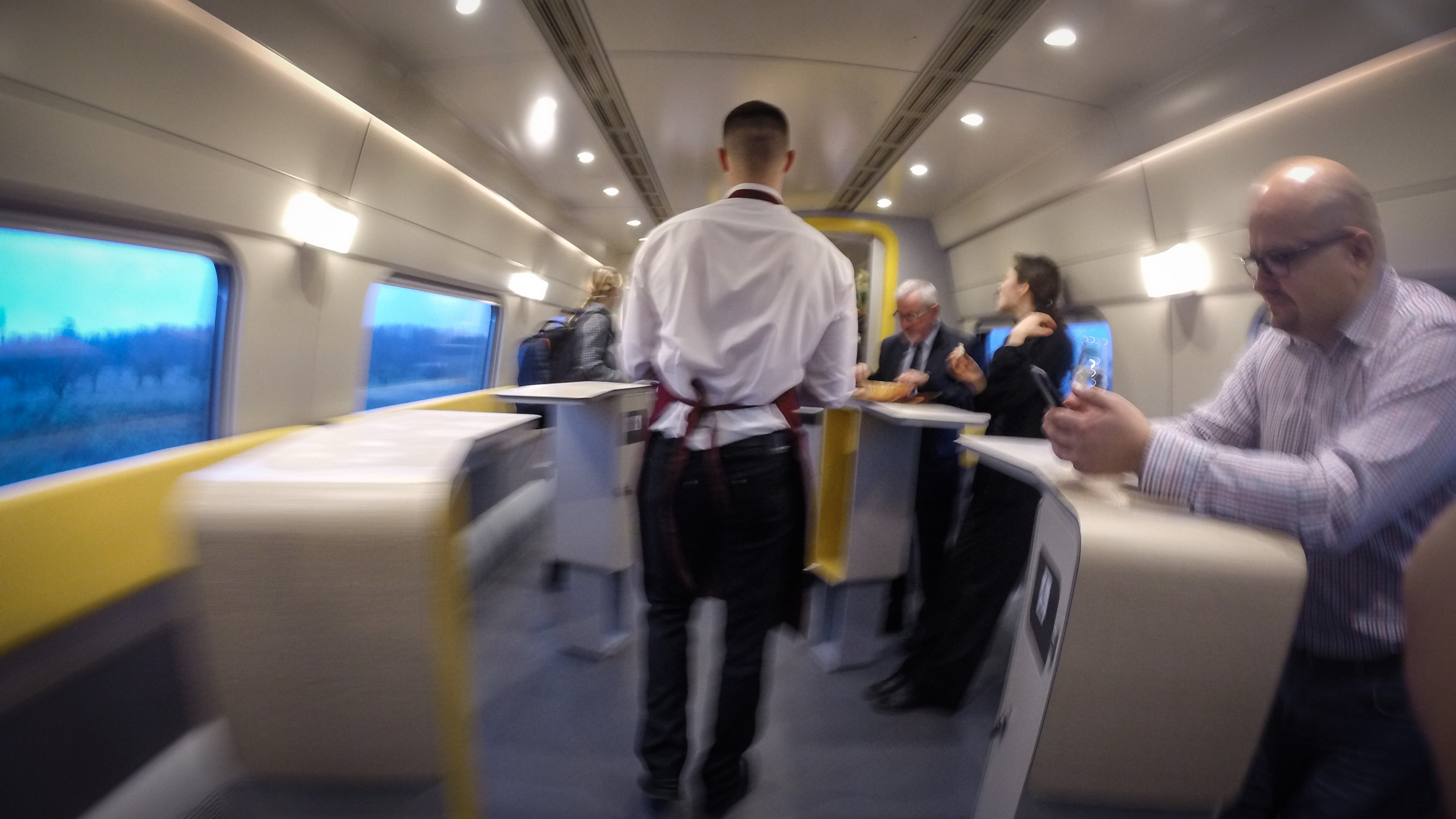 Nie dla psa kiełbasa biała za 15 zł