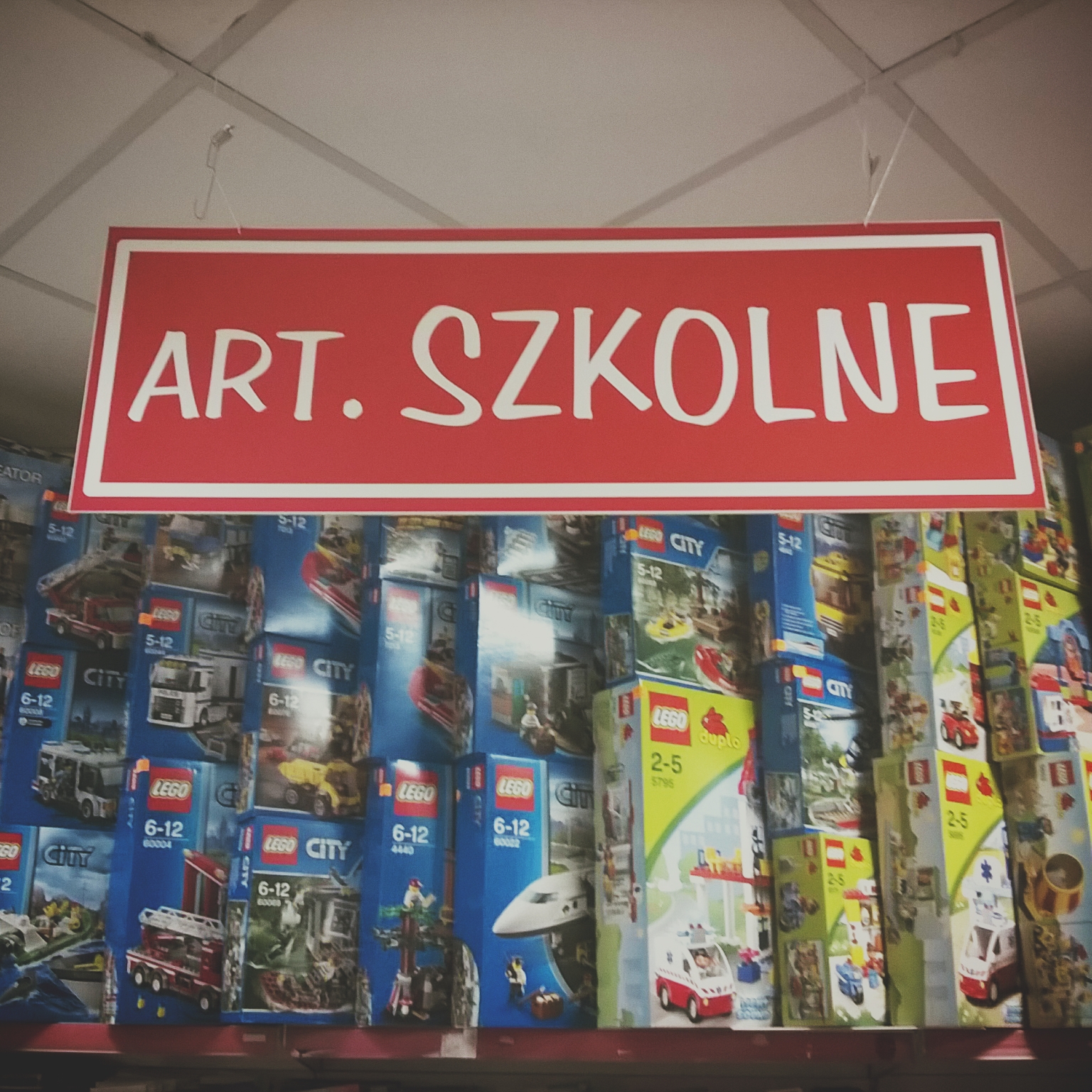 Szczególnie, że gdzieś na świecie są TAKIE szkoły.
