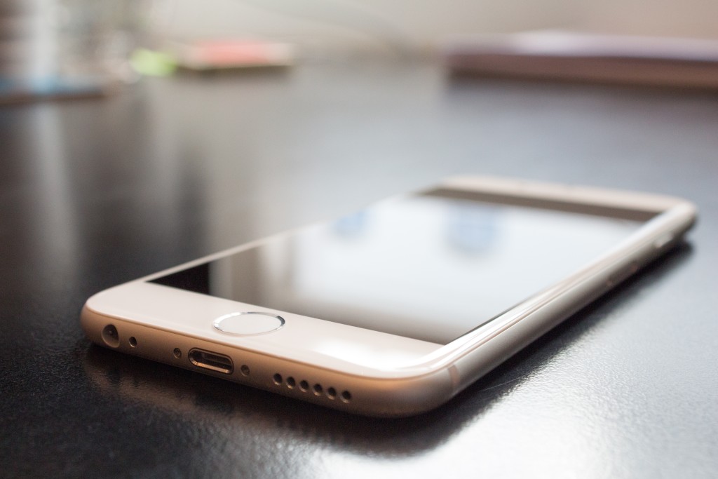 apple-iphone-smartphone-technology