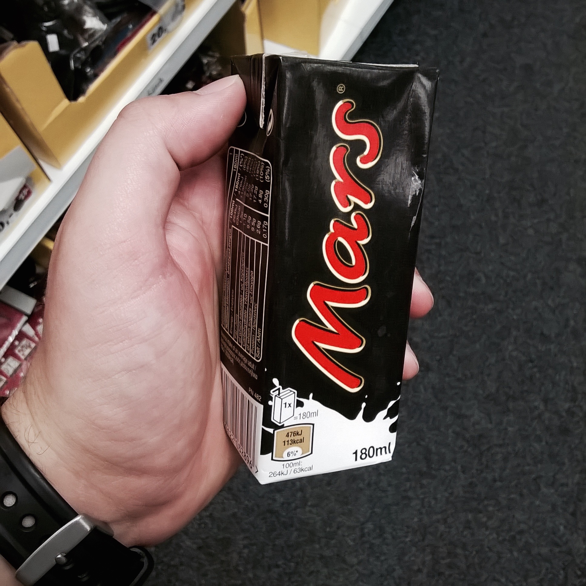 Czechy to kraj piwa. I wina. I Marsa w kartoniku.